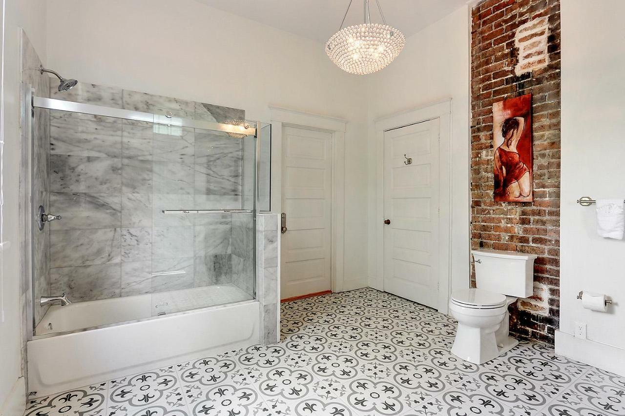 Modern Victorian House With Relaxing Courtyard Villa New Orleans Eksteriør bilde